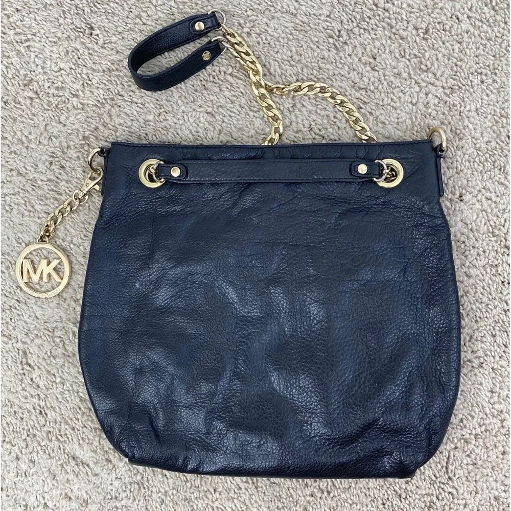 Michael Kors‎ Shoulder Bag Black Leather Slouchy Chain MK Charm Gold Tone Purse